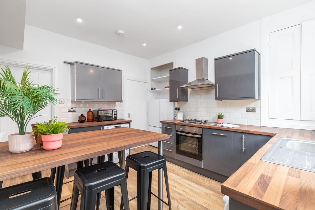House in Leeds - View 3