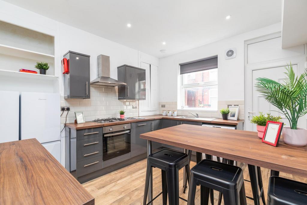 House in Leeds - View 4