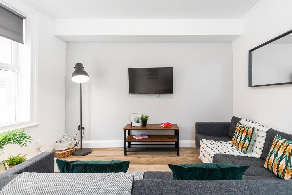 House in Leeds - View 5