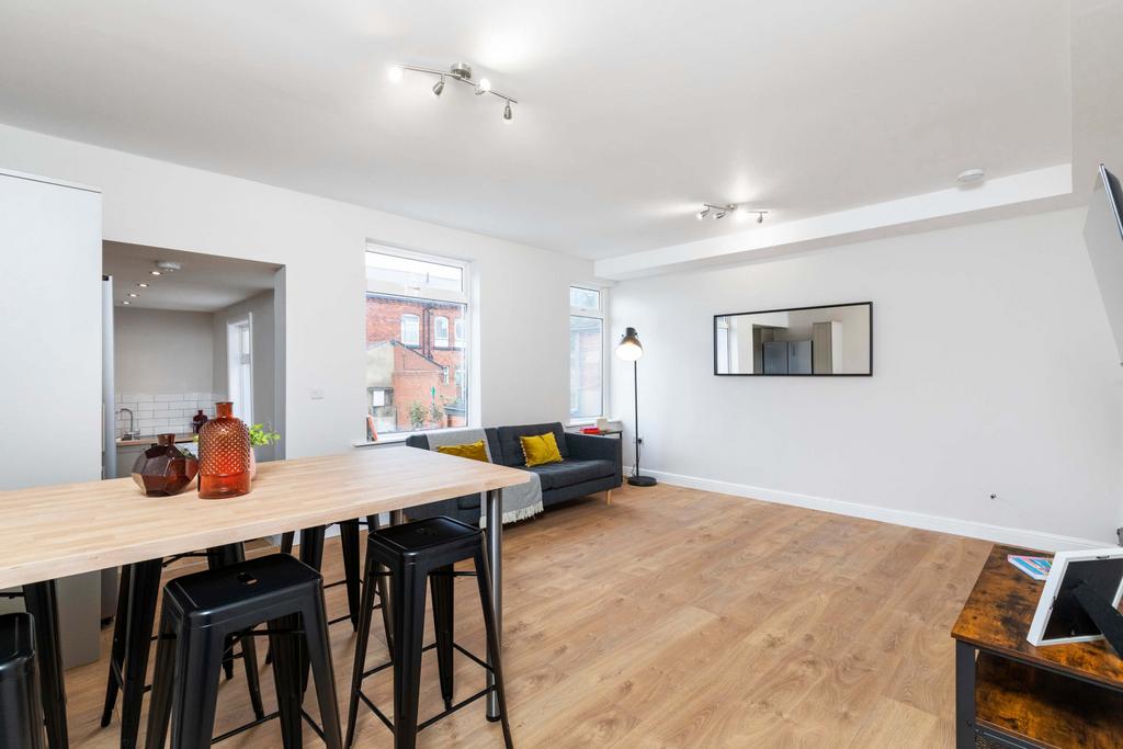 House in Leeds - View 4