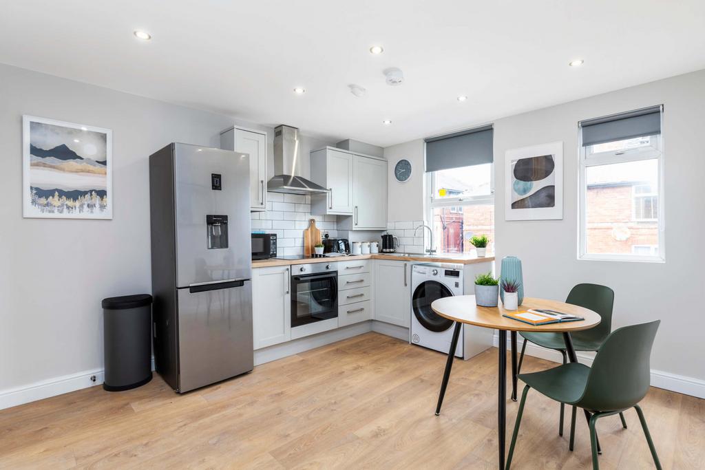 House in Leeds - View 2