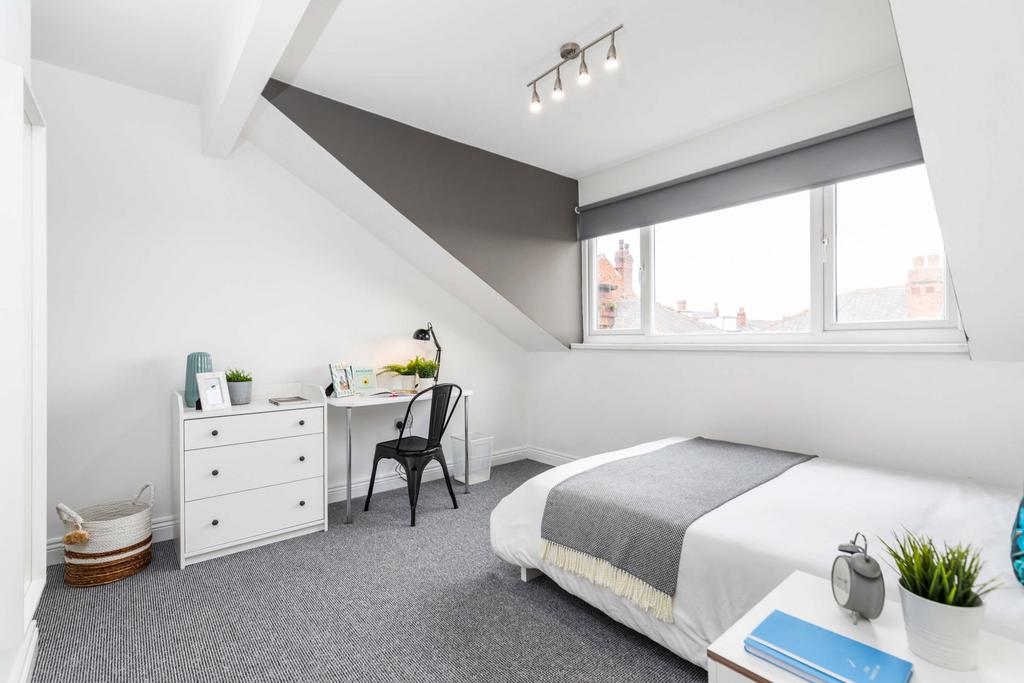House in Leeds - View 5