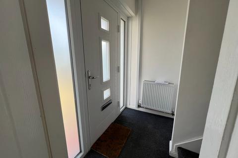 3 bedroom terraced house to rent, Clough End Road, Hyde, SK14 3PX