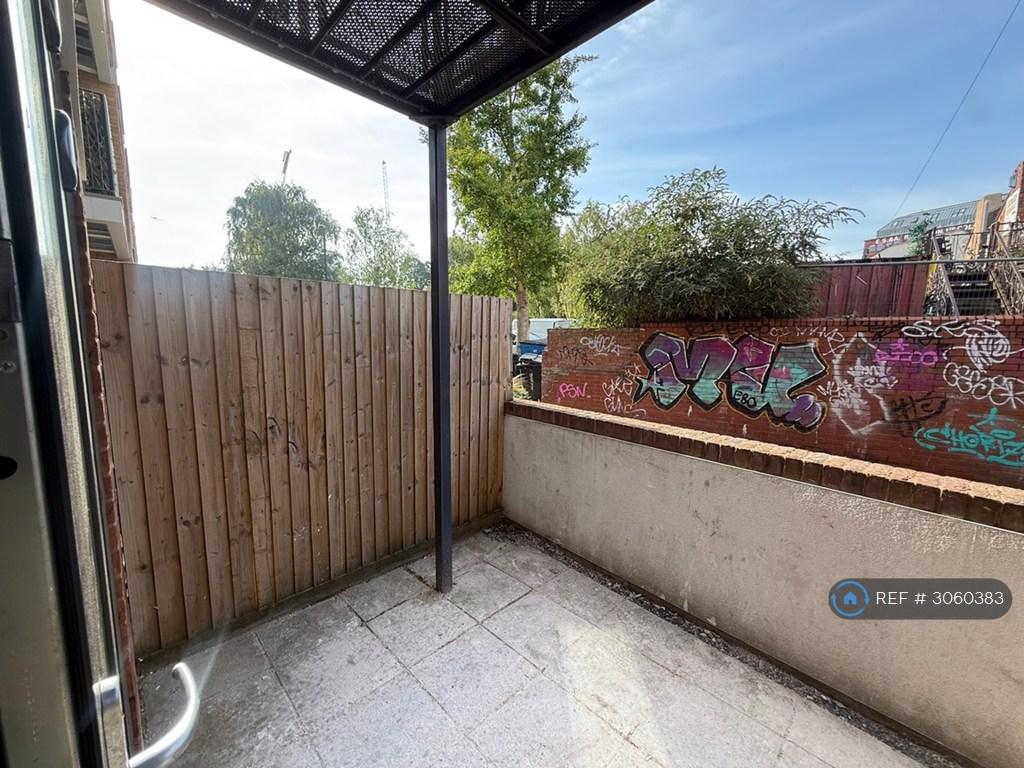 Apartment in Bristol - View 5