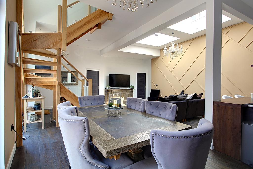 House in Hove - View 3