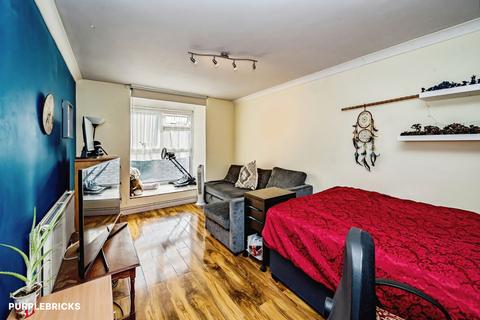 undefined, Baker Street, High Wycombe, HP11
