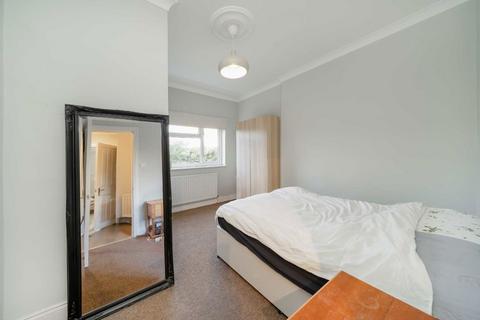 2 bedroom flat for sale, St. Julians Road, London NW6