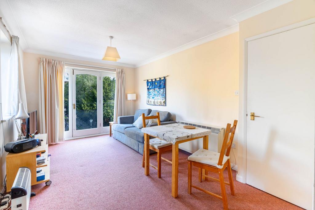 Apartment in Cambridge - View 2