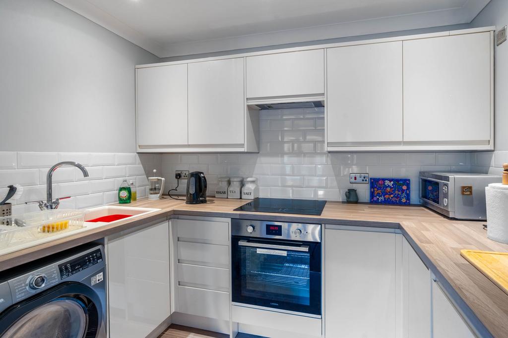 Apartment in Cambridge - View 4