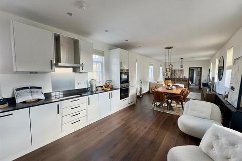 2 bedroom apartment for sale, Leishman Views, Aldershot GU11