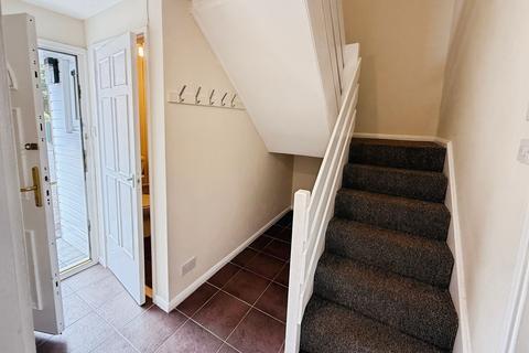 3 bedroom end of terrace house to rent, Coachwell Close, Telford TF3