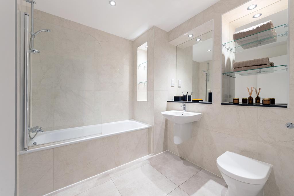 Apartment in WEMBLEY - View 3