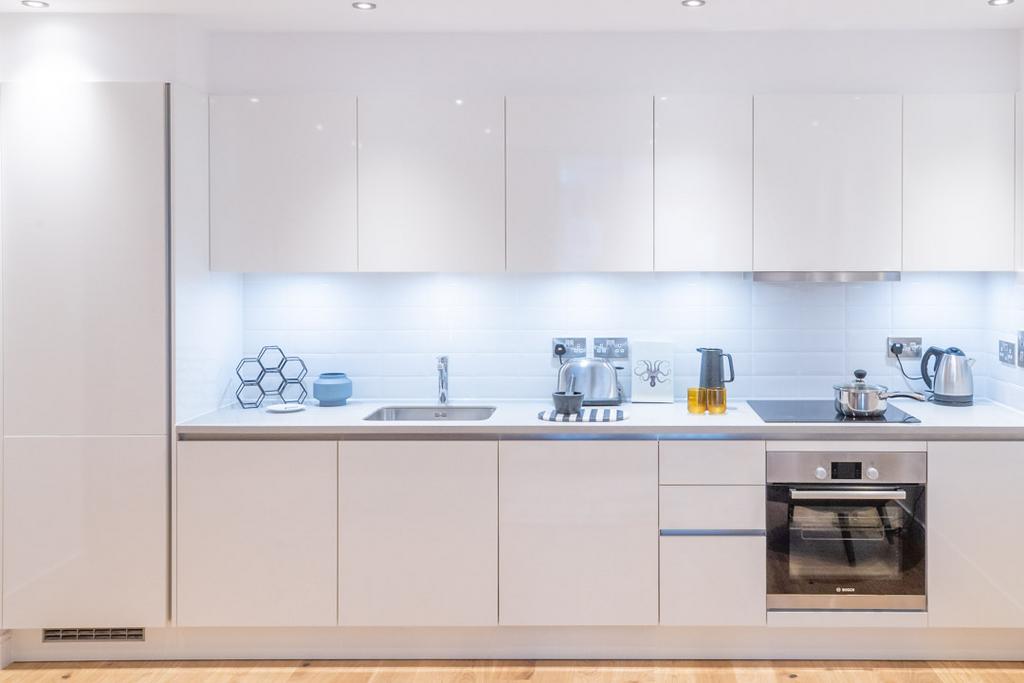 Apartment in WEMBLEY - View 4