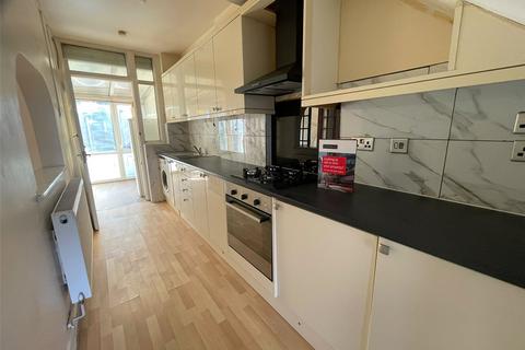 3 bedroom terraced house to rent, Sandpit Road, Bromley, BR1
