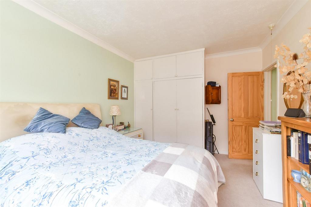 House in Brighton, Patcham, Hollingbury - More