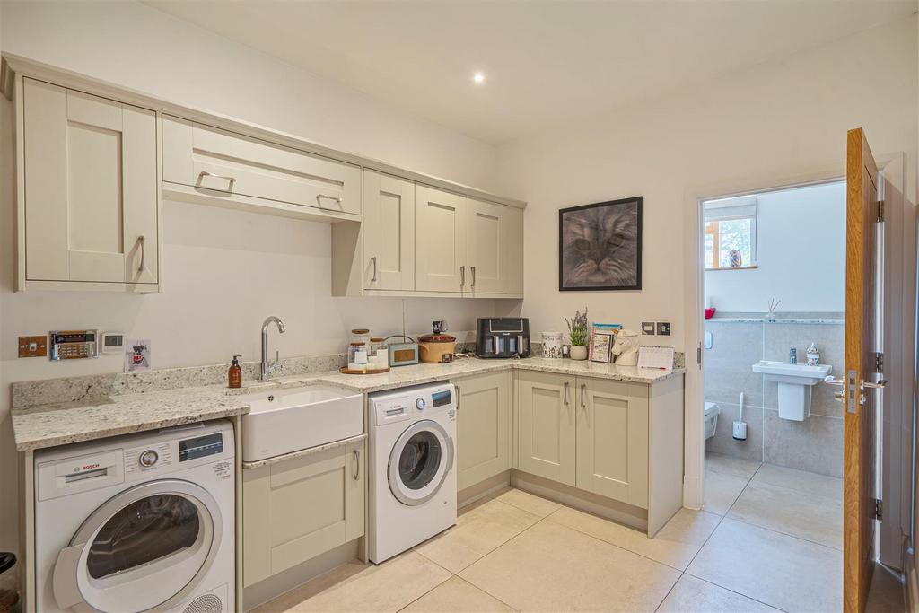 House in Bristol, Bath and North East Somerset - View 5
