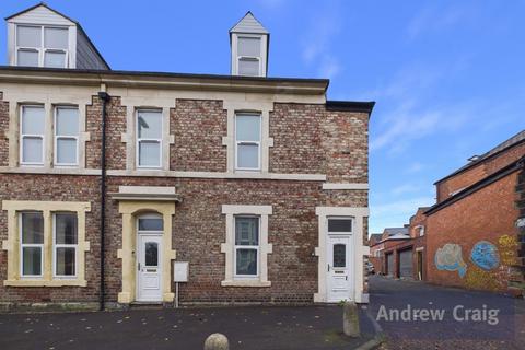 1 bedroom flat for sale, Whitehall Road, Gateshead