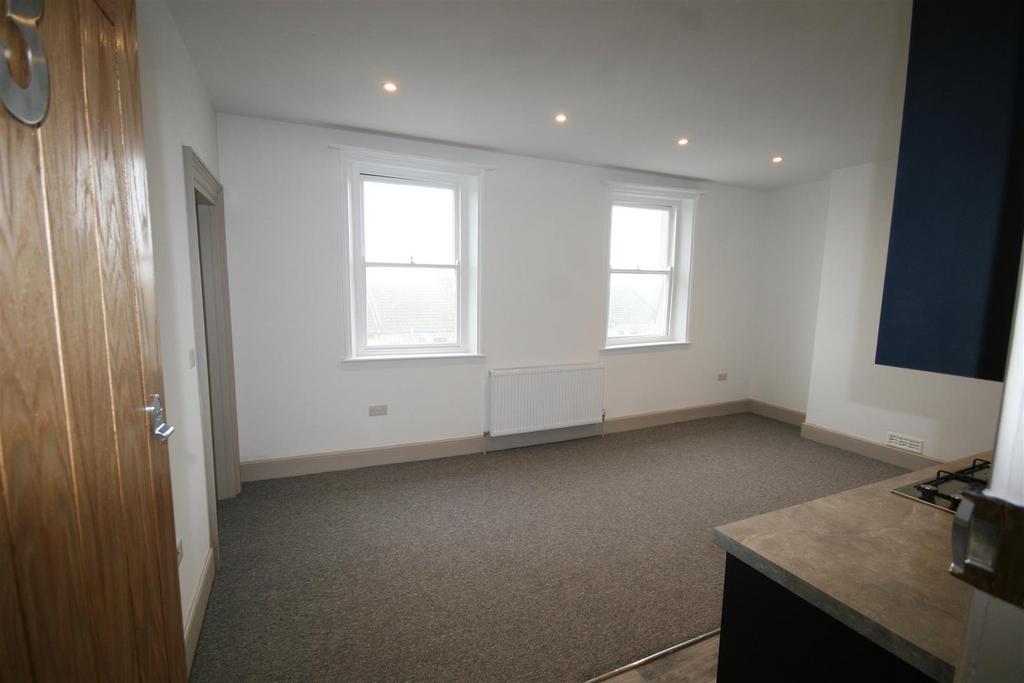 Apartment in Brighton - View 3