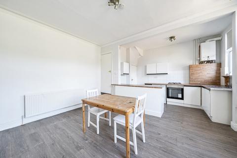 4 bedroom terraced house for sale, Wetherby Place, Burley, Leeds, LS4
