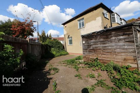 3 bedroom semi-detached house for sale, Derwent Road, Southall