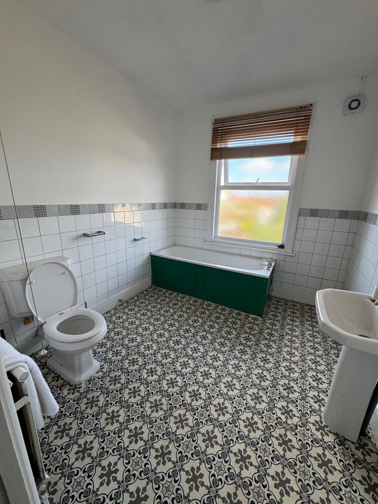 House in Bristol, Pigsty Hill, Ashley Down - View 3