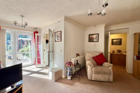 1 bedroom retirement property for sale, West End, Southampton