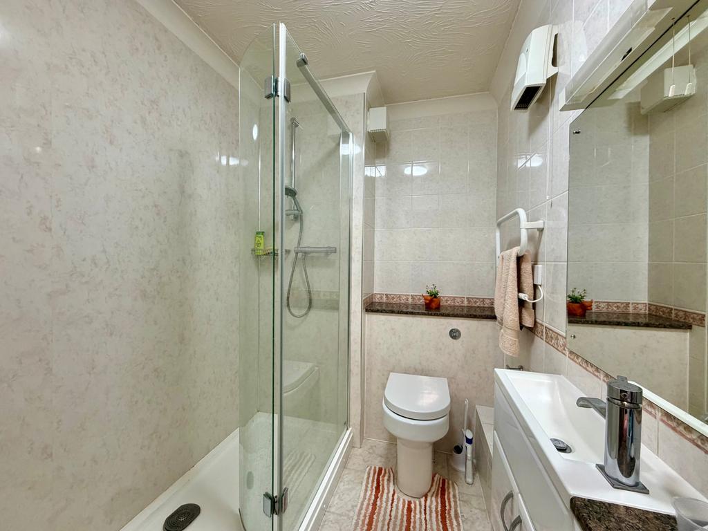 House in Southampton - View 5
