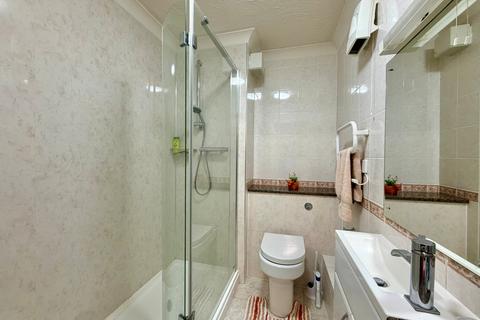 1 bedroom retirement property for sale, West End, Southampton