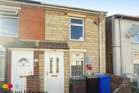 3 bedroom semi-detached house to rent, Hartley Street, IPSWICH