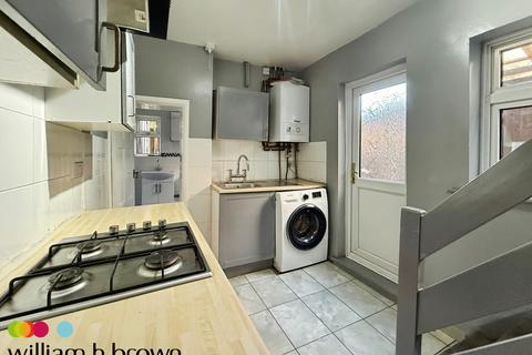 3 bedroom semi-detached house to rent, Hartley Street, IPSWICH