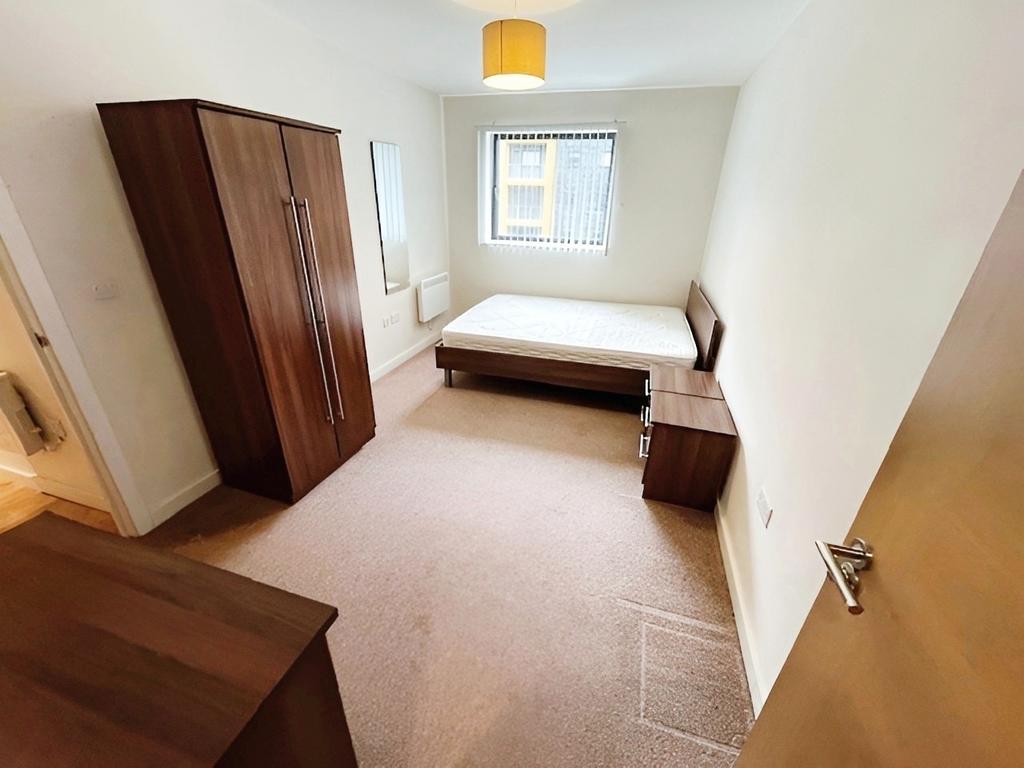 Apartment in 39 Potato Wharf - View 3