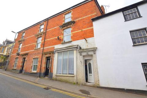 2 bedroom flat to rent, Ground Floor Flat, 5 St Nicholas Street, Bodmin, PL31 1AB