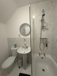 2 bedroom flat to rent, Ground Floor Flat, 5 St Nicholas Street, Bodmin, PL31 1AB