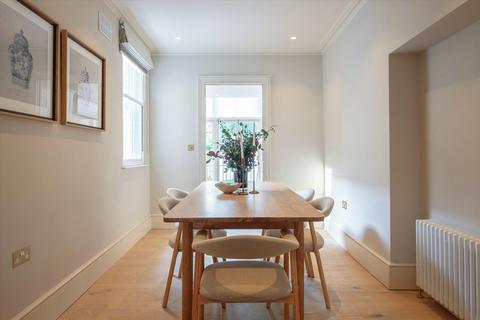 undefined, Elizabeth Street, London SW1W