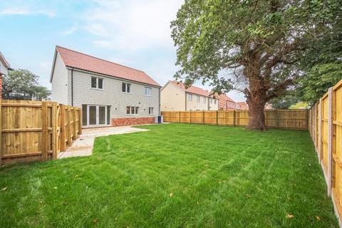 4 bedroom detached house for sale, Flexible Living in a Charming Village Location - Pott Row