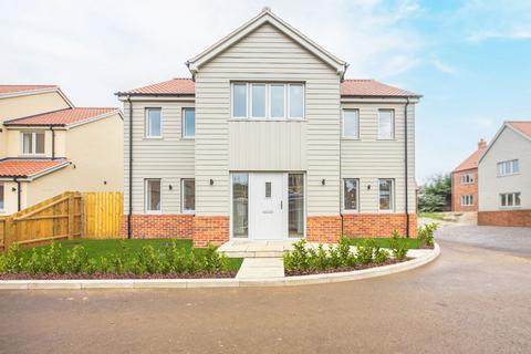 4 bedroom detached house for sale, Flexible Living in a Charming Village Location - Pott Row