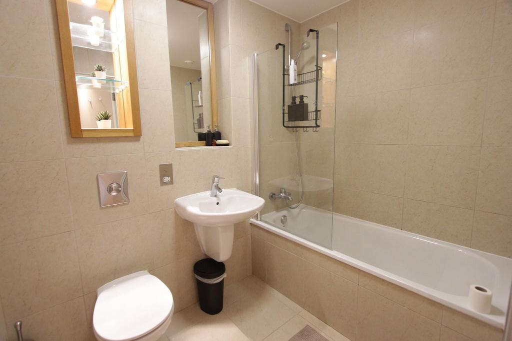 Apartment in Sheffield - View 3