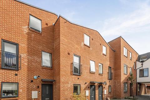 4 bedroom terraced house for sale, Welford Mews, London, SE6 2FB