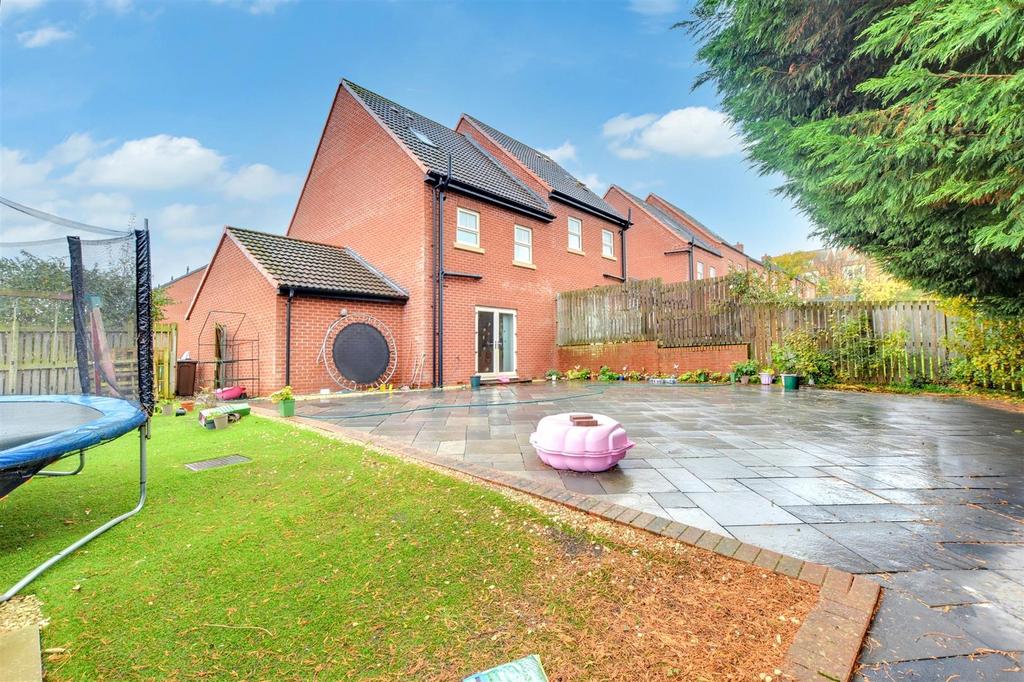 House in Nottingham - View 2