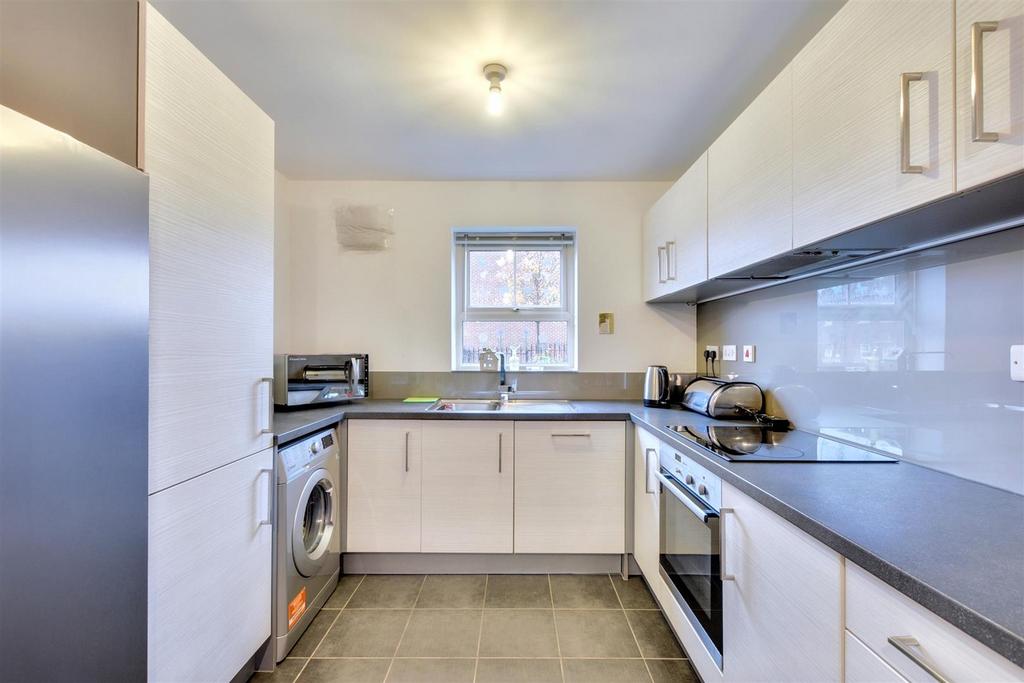 House in Nottingham - View 4