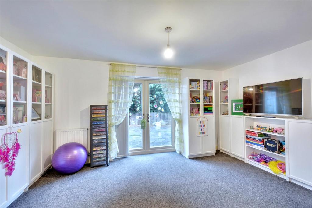House in Nottingham - View 5