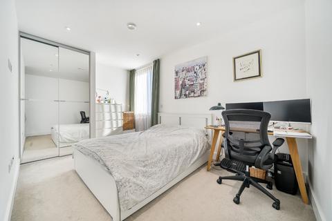 2 bedroom flat for sale, Maple Way, London, SE16