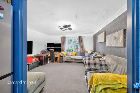 1 bedroom apartment for sale, Kingswood Drive, Sutton