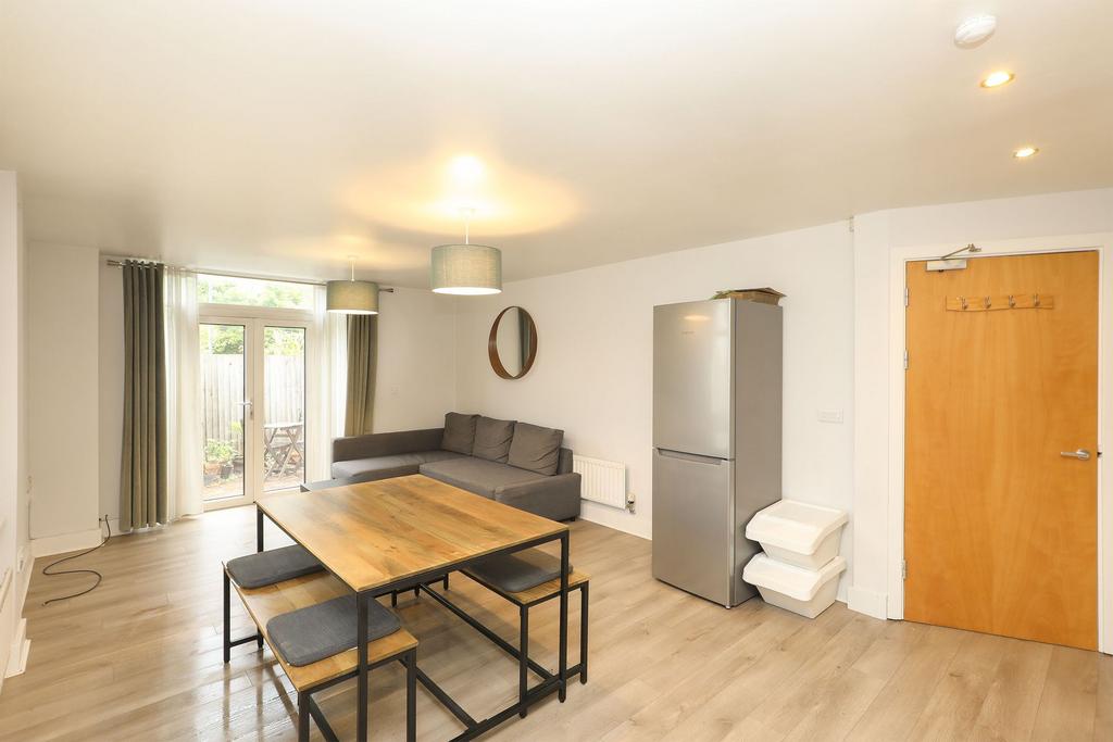 Apartment in Sheffield - View 5