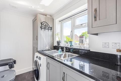 4 bedroom semi-detached house for sale, Owen Road, Shaw, Newbury