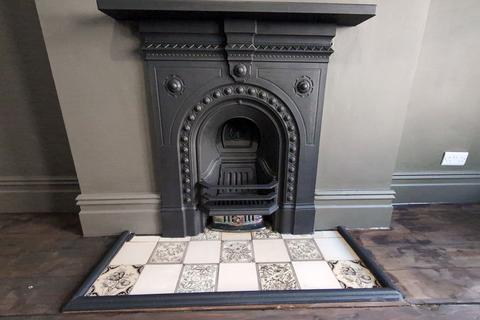2 bedroom flat for sale, Salcombe Road, Eagle Mansions Salcombe Road, N16