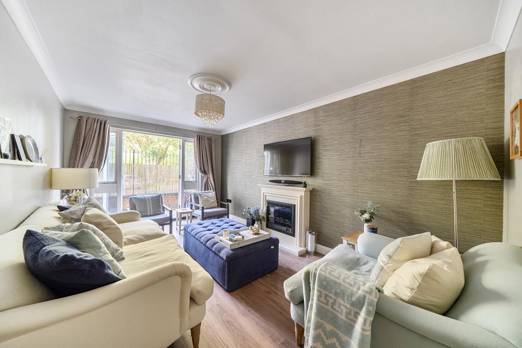 Apartment in Berkshire - View 2