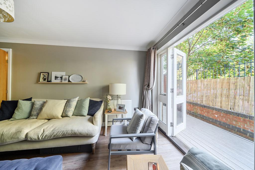 Apartment in Berkshire - View 4