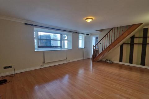 3 bedroom semi-detached house to rent, Crewe Road, Church Lawton, Stoke-on-Trent,