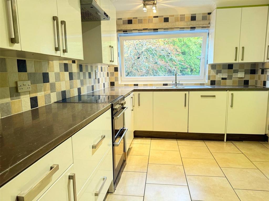 Apartment in Bournemouth - View 3